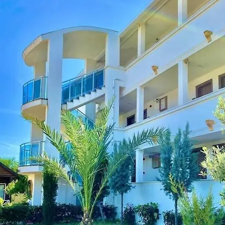 Hitit Marina & Ξενοδοχείο 4*