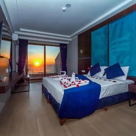 Готель Hitit Marina & 4*